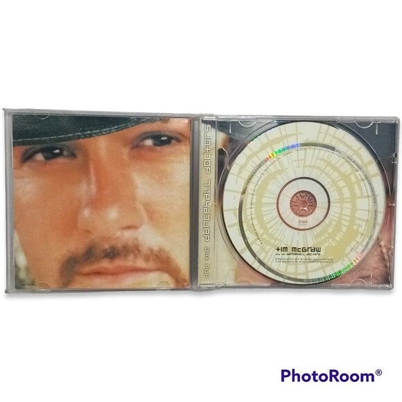 Tim McGraw And The Dancehall Doctors - Country - Love Songs - 2002 - Picture 3 of 4